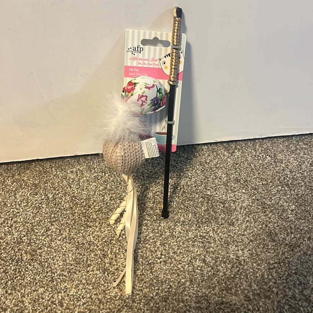 *NWT* Cat Toy Wand - Afterwards Tea